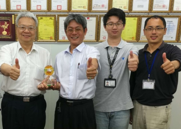 Prof. Tung-Han Chuang's Research Team Awarded the Best Conference Presentation in 2019 Industry-Academy Collaborative Research Projects
