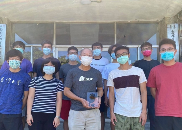 【工科系薛文&#35388;教授團隊】磁阻式記憶體SS-MRAM研究榮獲台灣磁性技術協會研究成果獎
